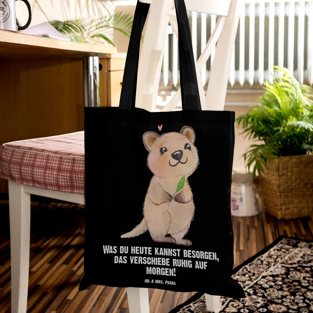 Tragetasche Quokka Happy Beuteltasche, Beutel, Einkaufstasche, Jutebeutel, Stoffbeutel, Tasche, Shopper, Umhängetasche, Strandtasche, Schultertasche, Stofftasche, Tragetasche, Badetasche, Jutetasche, Einkaufstüte, Laptoptasche, Tiermotive, Gute Laune, lustige Sprüche, Tiere, Quokka, Verschieben, Aufschieberitis, Lustiger Spruch, Niedliches Tier, Dinge erledigen