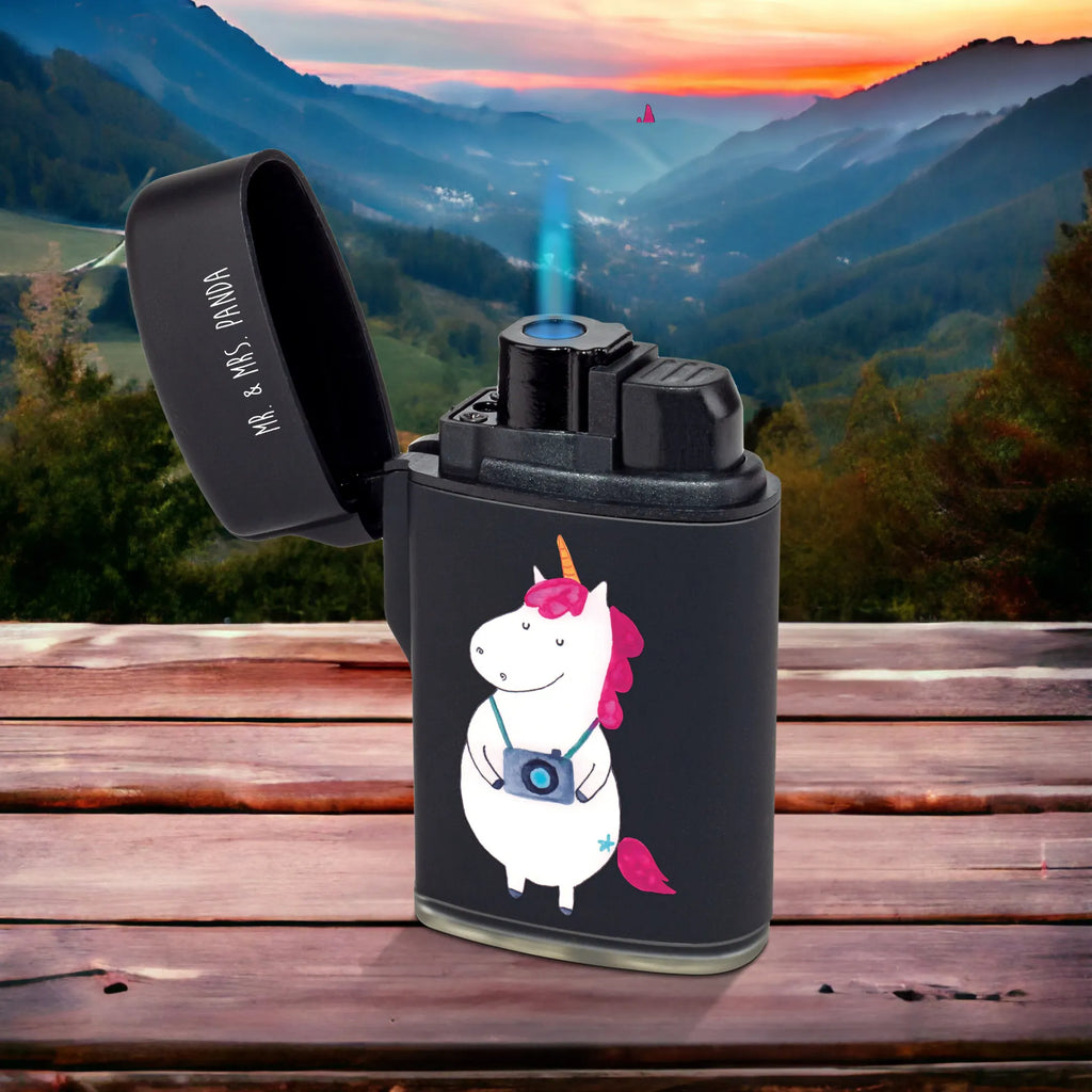 Feuerzeug Einhorn Fotograf Feuerzeug, Feuerzeuge, Sturmfeuerzeug, Gasfeuerzeug, Luxus Feuerzeug, Sturmfeuerzeug nachfüllbar, Einhorn, Einhörner, Einhorn Deko, Unicorn, Fotograf, Fotografie, Kamera, Reisen, Weltreise, Weltenbummler, Urlaub, Tourist, Kurztrip, Reise, Städtereise