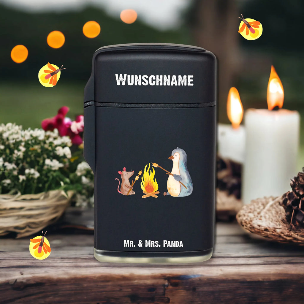 Personalisiertes Feuerzeug Pinguin Lagerfeuer Personalisiertes Feuerzeug, Personalisiertes Gas-Feuerzeug, Personalisiertes Sturmfeuerzeug, Feuerzeug bedrucken, Feuerzeug personalisiert, Feuerzeug personalisieren, Feuerzeug selbst gestalten, Feuerzeug Geschenkidee, Feuerzeug als Geschenk, Geschenk Feuerzeug, Feuerzeug Geschenk, Feuerzeug mit Name, Feuerzeug mit Namen, Besonderes Feuerzeug, Pinguin, Maus, Pinguine, Lagerfeuer, Leben, Arbeit, Job, Motivation, Büro, Büroalltag, Lebensspruch, Lebensmotivation, Neustart, Liebe, grillen, Feuer, Marshmallows