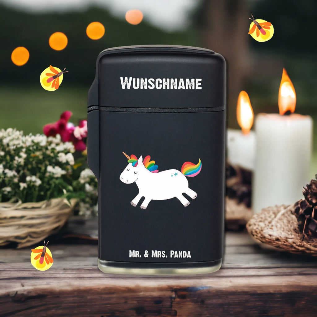 Personalisiertes Feuerzeug Einhorn Happy Personalisiertes Feuerzeug, Personalisiertes Gas-Feuerzeug, Personalisiertes Sturmfeuerzeug, Feuerzeug bedrucken, Feuerzeug personalisiert, Feuerzeug personalisieren, Feuerzeug selbst gestalten, Feuerzeug Geschenkidee, Feuerzeug als Geschenk, Geschenk Feuerzeug, Feuerzeug Geschenk, Feuerzeug mit Name, Feuerzeug mit Namen, Besonderes Feuerzeug, Einhorn, Einhörner, Einhorn Deko, Pegasus, Unicorn, glücklich, fröhlich, Spaß, Freude, Lebensfreude, witzig, spannend, Lächeln, Lachen