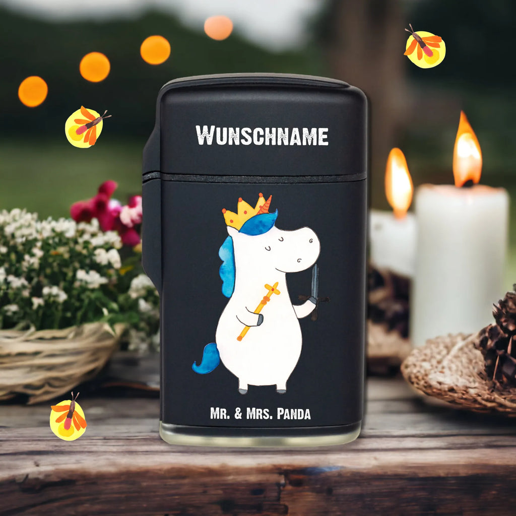 Personalisiertes Feuerzeug Einhorn König mit Schwert Personalisiertes Feuerzeug, Personalisiertes Gas-Feuerzeug, Personalisiertes Sturmfeuerzeug, Feuerzeug bedrucken, Feuerzeug personalisiert, Feuerzeug personalisieren, Feuerzeug selbst gestalten, Feuerzeug Geschenkidee, Feuerzeug als Geschenk, Geschenk Feuerzeug, Feuerzeug Geschenk, Feuerzeug mit Name, Feuerzeug mit Namen, Besonderes Feuerzeug, Einhorn, Einhörner, Einhorn Deko, Pegasus, Unicorn, König, Ritter, Mittelalter