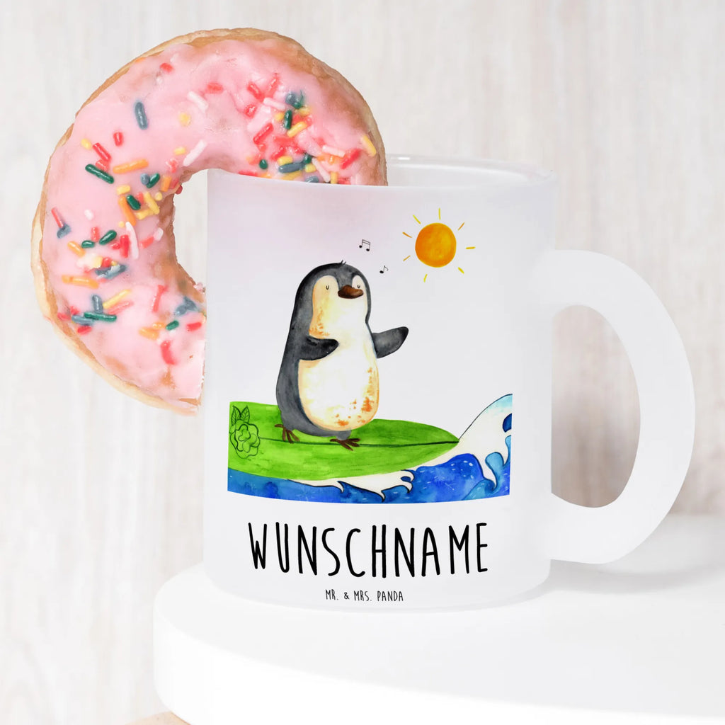 Personalisierte Teetasse Pinguin Surfer Personalisierte Teetasse, Personalisiertes Teeglas, Personalisierter Teebecher, Personalisierte Glas Teetasse, Personalisierte Teetasse aus Glas, Teetasse mit Namen, Teeglas mit Namen, Teebecher mit Namen, Glas Teetasse mit Namen, Teetasse aus Glas mit Namen, Teetasse Wunschname, Teetasse selbst gestalten., Pinguin, Pinguine, surfen, Surfer, Hawaii, Urlaub, Wellen, Wellen reiten, Portugal