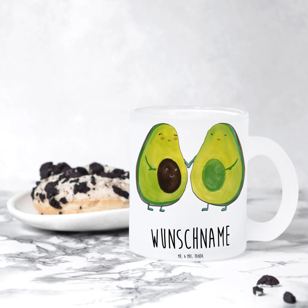 Personalisierte Teetasse Avocado Pärchen Personalisierte Teetasse, Personalisiertes Teeglas, Personalisierter Teebecher, Personalisierte Glas Teetasse, Personalisierte Teetasse aus Glas, Teetasse mit Namen, Teeglas mit Namen, Teebecher mit Namen, Glas Teetasse mit Namen, Teetasse aus Glas mit Namen, Teetasse Wunschname, Teetasse selbst gestalten., Avocado, Veggie, Vegan, Gesund, Avocuddle, Liebe, Schwangerschaft, Familie, Babyshower, Babyparty, Hochzeit, Kinder, Avocados, Geburt