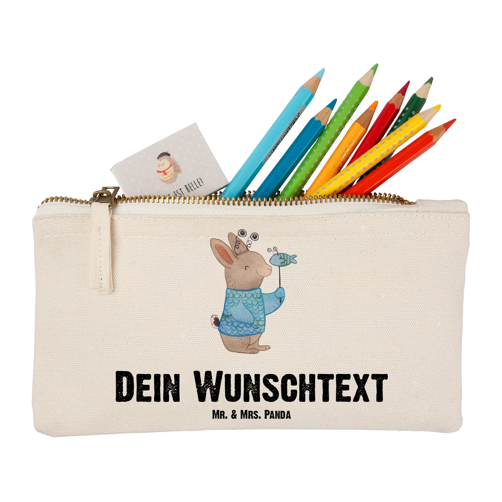 Personalisierte Schminktasche Fische Astrologie Personalisierte Schminktasche, Personalisierte Kosmetiktasche, Personalisierter Kosmetikbeutel, Personalisiertes Stiftemäppchen, Personalisiertes Etui, Personalisierte Federmappe, Personalisierte Makeup Bag, Personalisiertes Schminketui, Personalisiertes Kosmetiketui, Personalisiertes Schlamperetui, Schminktasche mit Namen, Kosmetiktasche mit Namen, Kosmetikbeutel mit Namen, Stiftemäppchen mit Namen, Etui mit Namen, Federmappe mit Namen, Makeup Bg mit Namen, Schminketui mit Namen, Kosmetiketui mit Namen, Schlamperetui mit Namen, Schminktasche personalisieren, Schminktasche bedrucken, Schminktasche selbst gestalten, Tierkreiszeichen, Sternzeichen, Horoskop, Astrologie, Aszendent, Fischer, Geburtstagsgeschenk, Geschenkidee zum Geburtstag