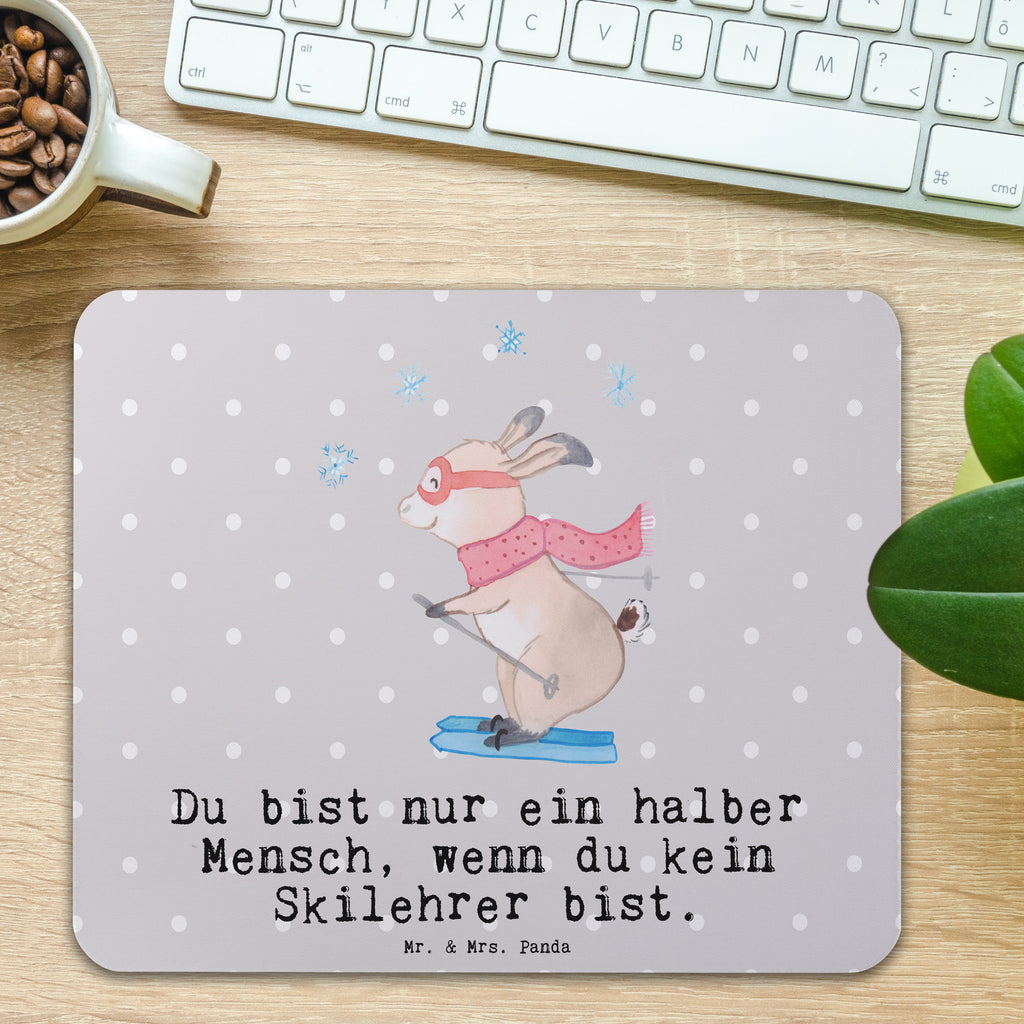 Mauspad Skilehrer mit Herz Mousepad, Computer zubehör, Büroausstattung, PC Zubehör, Arbeitszimmer, Mauspad, Einzigartiges Mauspad, Designer Mauspad, Mausunterlage, Mauspad Büro, Beruf, Ausbildung, Jubiläum, Abschied, Rente, Kollege, Kollegin, Geschenk, Schenken, Arbeitskollege, Mitarbeiter, Firma, Danke, Dankeschön