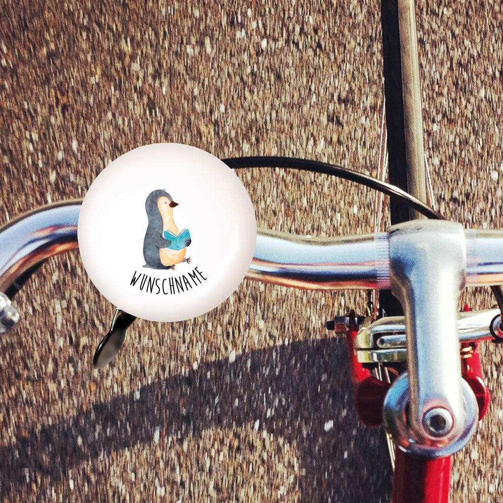 Personalisierte Fahrradklingel Pinguin Buch Personalisierte Fahrradklingel, Personalisierte Fahrradglocke, Fahrradklingel mit Namen, Fahrradglocke mit Namen, Fahrradklingel selbst gestalten, Fahrradklingel Wunschname, Fahrradklingel Personalisiert, Fahrradklingel Individuell, Individuelle Fahrradklingel, Fahrradklingel Individuell Gestalten, Pinguin, Pinguine, Buch, Lesen, Bücherwurm, Nichtstun, Faulenzen, Ferien, Urlaub, Freizeit