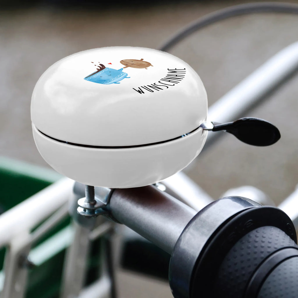 Personalisierte Fahrradklingel Kaffee Bohne Personalisierte Fahrradklingel, Personalisierte Fahrradglocke, Fahrradklingel mit Namen, Fahrradglocke mit Namen, Fahrradklingel selbst gestalten, Fahrradklingel Wunschname, Fahrradklingel Personalisiert, Fahrradklingel Individuell, Individuelle Fahrradklingel, Fahrradklingel Individuell Gestalten, Tiermotive, Gute Laune, lustige Sprüche, Tiere, Kaffee, Kaffeebohne, Genuss, Zufriedenheit, Glück