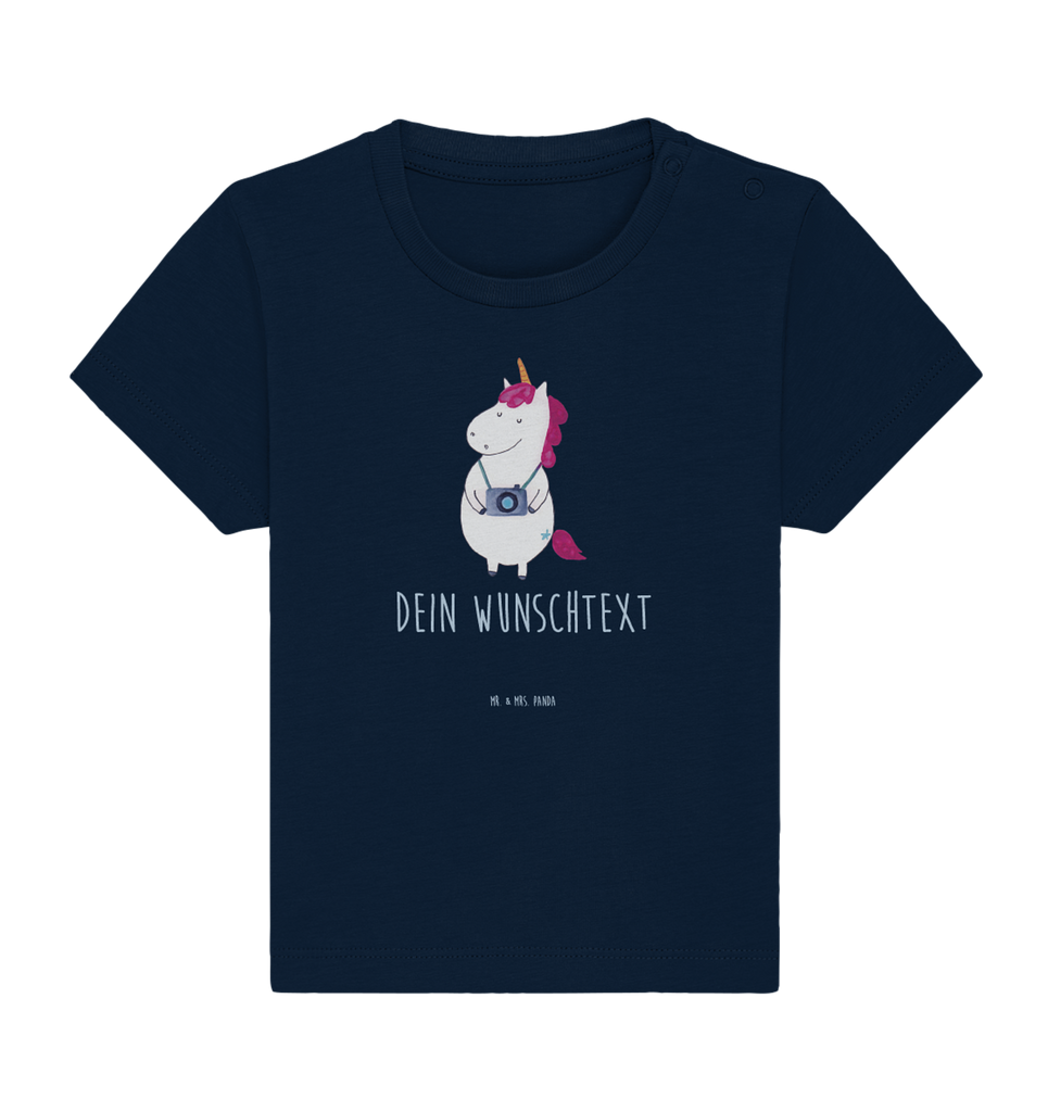 Personalisiertes Baby Shirt Einhorn Fotograf Personalisiertes Baby T-Shirt, Personalisiertes Jungen Baby T-Shirt, Personalisiertes Mädchen Baby T-Shirt, Personalisiertes Shirt, Einhorn, Einhörner, Einhorn Deko, Pegasus, Unicorn, Fotograf, Fotografie, Kamera, Reisen, Weltreise, Weltenbummler, Urlaub, Tourist, Kurztrip, Reise, Städtereise