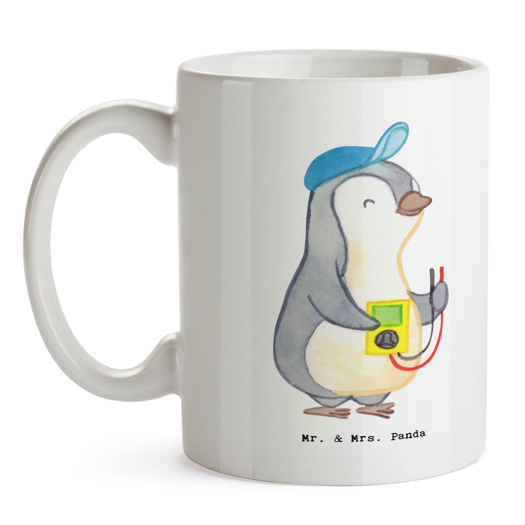 Tasse Elektriker mit Herz Tasse, Kaffeetasse, Teetasse, Becher, Kaffeebecher, Teebecher, Keramiktasse, Porzellantasse, Büro Tasse, Geschenk Tasse, Tasse Sprüche, Tasse Motive, Kaffeetassen, Tasse bedrucken, Designer Tasse, Cappuccino Tassen, Schöne Teetassen, Beruf, Ausbildung, Jubiläum, Abschied, Rente, Kollege, Kollegin, Geschenk, Schenken, Arbeitskollege, Mitarbeiter, Firma, Danke, Dankeschön, Elektriker, Elektronmonteur, Elektrotechniker, Elektroinstallateur, Elektromeister, Gesellenprüfung