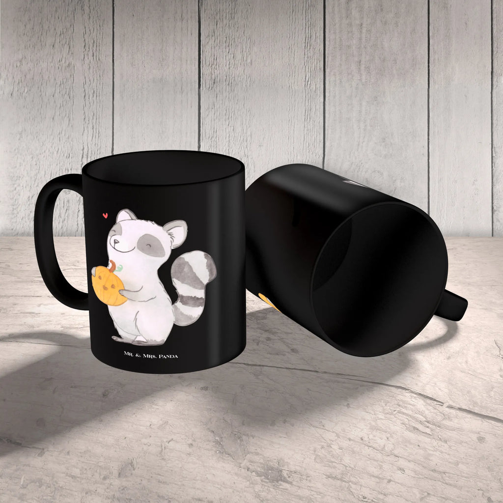 Tasse Waschbär Kürbis Tasse, Kaffeetasse, Teetasse, Becher, Kaffeebecher, Teebecher, Keramiktasse, Porzellantasse, Büro Tasse, Geschenk Tasse, Tasse Sprüche, Tasse Motive, Kaffeetassen, Tasse bedrucken, Designer Tasse, Cappuccino Tassen, Schöne Teetassen, Halloween, Deko, Martinssingen, Dekoration, Geschenke, Schenken, Halloween Deko, Trick or Treat, Süßes sonst gibt's saures, Waschbär, Kürbis