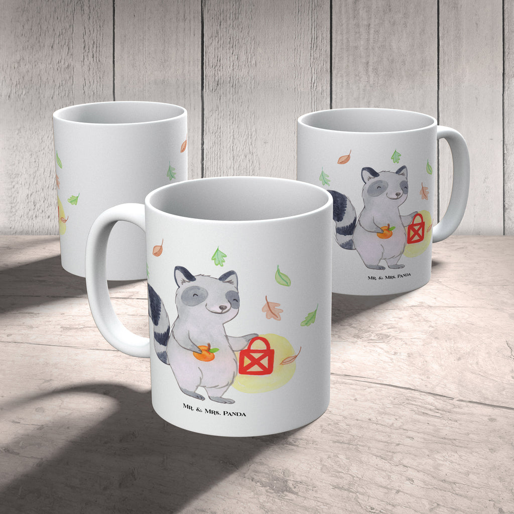 Tasse Waschbär Laterne Tasse, Kaffeetasse, Teetasse, Becher, Kaffeebecher, Teebecher, Keramiktasse, Porzellantasse, Büro Tasse, Geschenk Tasse, Tasse Sprüche, Tasse Motive, Kaffeetassen, Tasse bedrucken, Designer Tasse, Cappuccino Tassen, Schöne Teetassen, Halloween, Deko, Martinssingen, Dekoration, Geschenke, Schenken, Halloween Deko, Trick or Treat, Süßes sonst gibt's saures, Waschbär, Laterne, Herbst