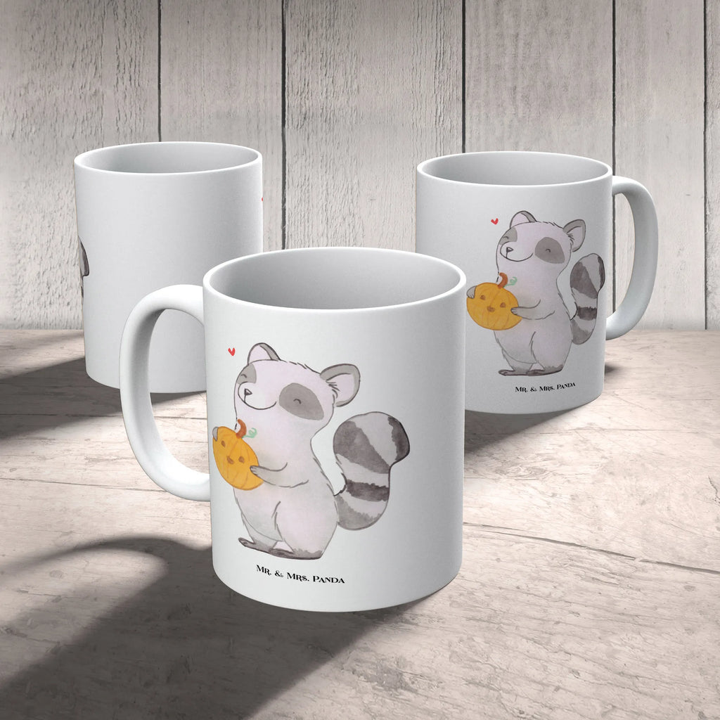 Tasse Waschbär Kürbis Tasse, Kaffeetasse, Teetasse, Becher, Kaffeebecher, Teebecher, Keramiktasse, Porzellantasse, Büro Tasse, Geschenk Tasse, Tasse Sprüche, Tasse Motive, Kaffeetassen, Tasse bedrucken, Designer Tasse, Cappuccino Tassen, Schöne Teetassen, Halloween, Deko, Martinssingen, Dekoration, Geschenke, Schenken, Halloween Deko, Trick or Treat, Süßes sonst gibt's saures, Waschbär, Kürbis