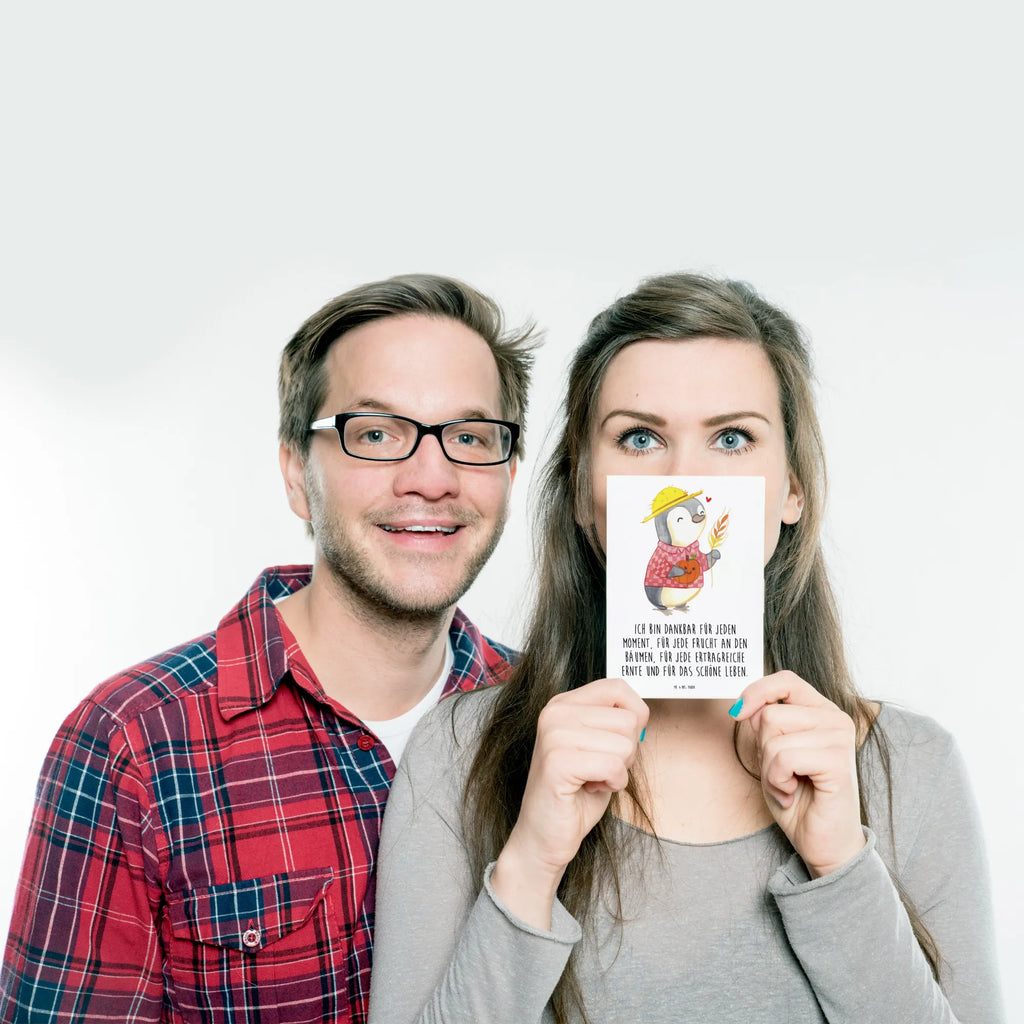 Postkarte Erntedankfest Pinguin Postkarte, Karte, Geschenkkarte, Grußkarte, Einladung, Ansichtskarte, Geburtstagskarte, Einladungskarte, Dankeskarte, Ansichtskarten, Einladung Geburtstag, Einladungskarten Geburtstag, Erntedank, Erntedankfest, Erntedank Kindergarten, Erntedankspruch, Erntedank Sprüche, Erntedankfest deko, Erntedank Deko, Erntedank mit Kindern, Thanksgiving, Kürbis, Dankbarkeits Spruch, Herbst Motiv