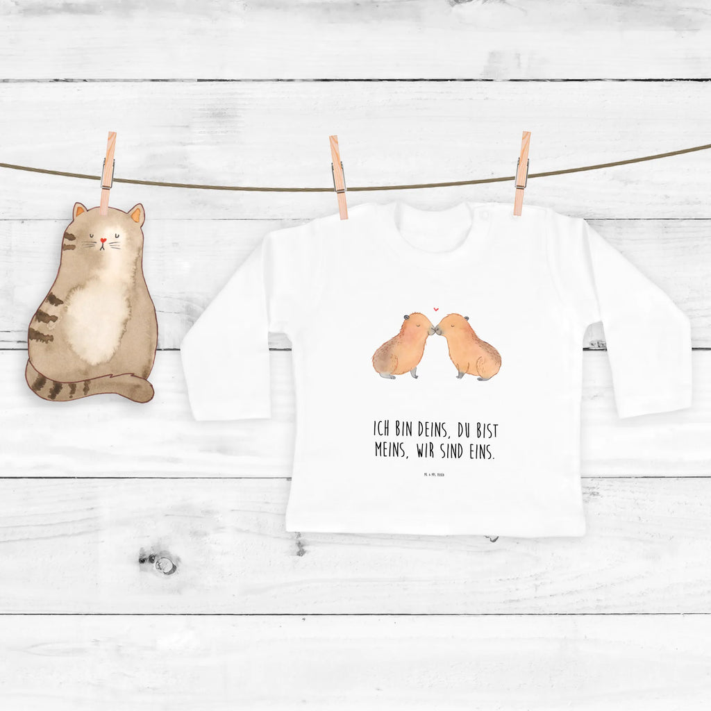 Baby Longsleeve Capybara Liebe Mädchen, Jungen, Baby, Langarm, Bio, Kleidung, Tiermotive, Gute Laune, lustige Sprüche, Tiere, Capybara, Liebe, verliebt, Paar, Jahrestag, Kuschel Capybaras, Tierliebe, Romantisches Geschenk, Handgezeichnet, Verschmolzen, Geschenkidee, Beziehung, Partnertiere, Ich bin deins, Du bist meins, Liebesspruch, Herzlich, Valentinstag, Ehejubiläum, Liebesbeweis