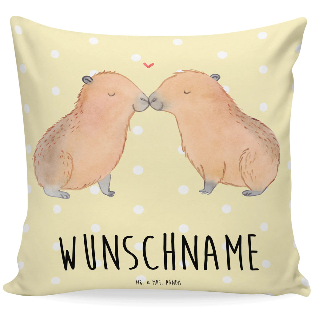 Personalisiertes Kissen Capybara Liebe Kissen, personalisiert, Name, Wunschname, bedrucken, Kopfkissen, Tiermotive, Gute Laune, lustige Sprüche, Tiere, Capybara, Liebe, verliebt, Paar, Jahrestag, Kuschel Capybaras, Tierliebe, Romantisches Geschenk, Handgezeichnet, Verschmolzen, Geschenkidee, Beziehung, Partnertiere, Ich bin deins, Du bist meins, Liebesspruch, Herzlich, Valentinstag, Ehejubiläum, Liebesbeweis