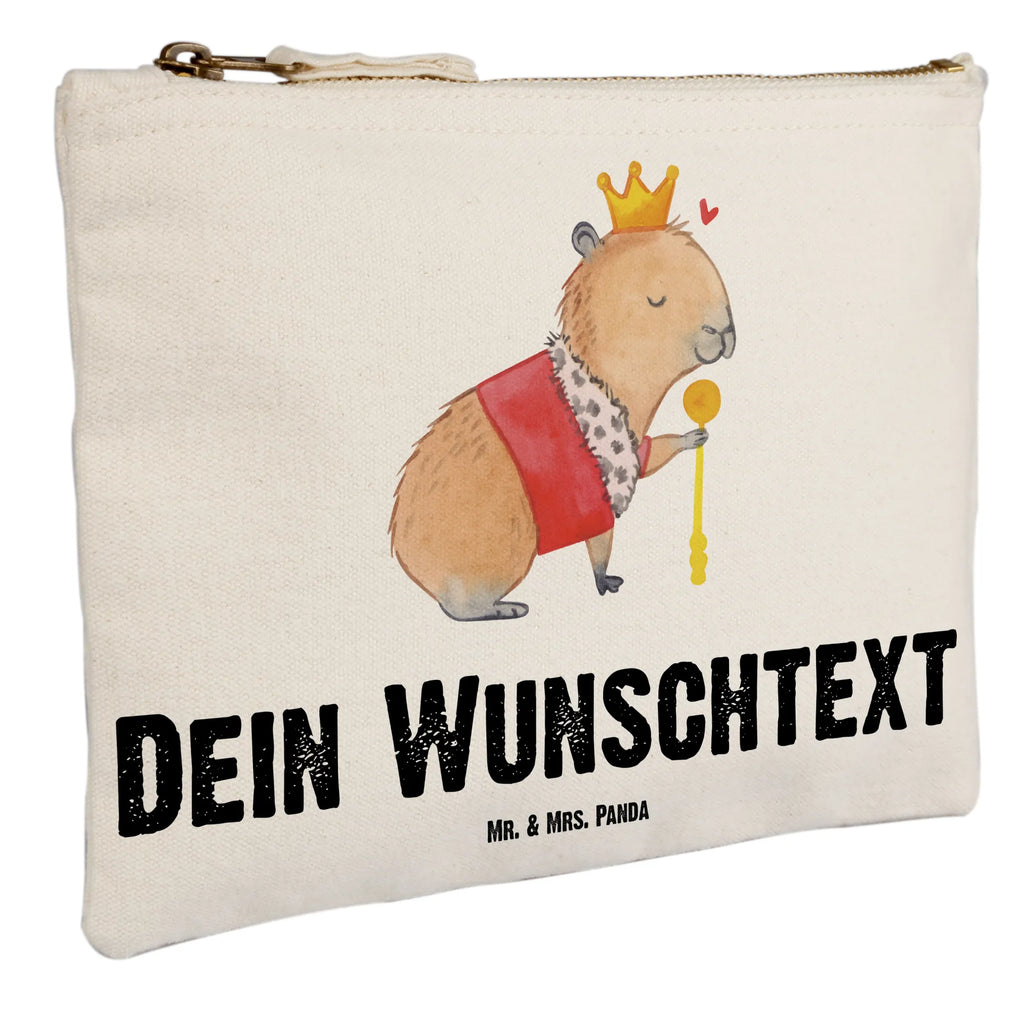 Personalisierte Schminktasche Capybara König Personalisierte Schminktasche, Personalisierte Kosmetiktasche, Personalisierter Kosmetikbeutel, Personalisiertes Stiftemäppchen, Personalisiertes Etui, Personalisierte Federmappe, Personalisierte Makeup Bag, Personalisiertes Schminketui, Personalisiertes Kosmetiketui, Personalisiertes Schlamperetui, Schminktasche mit Namen, Kosmetiktasche mit Namen, Kosmetikbeutel mit Namen, Stiftemäppchen mit Namen, Etui mit Namen, Federmappe mit Namen, Makeup Bg mit Namen, Schminketui mit Namen, Kosmetiketui mit Namen, Schlamperetui mit Namen, Schminktasche personalisieren, Schminktasche bedrucken, Schminktasche selbst gestalten, Tiermotive, Gute Laune, lustige Sprüche, Tiere, Capybara, König