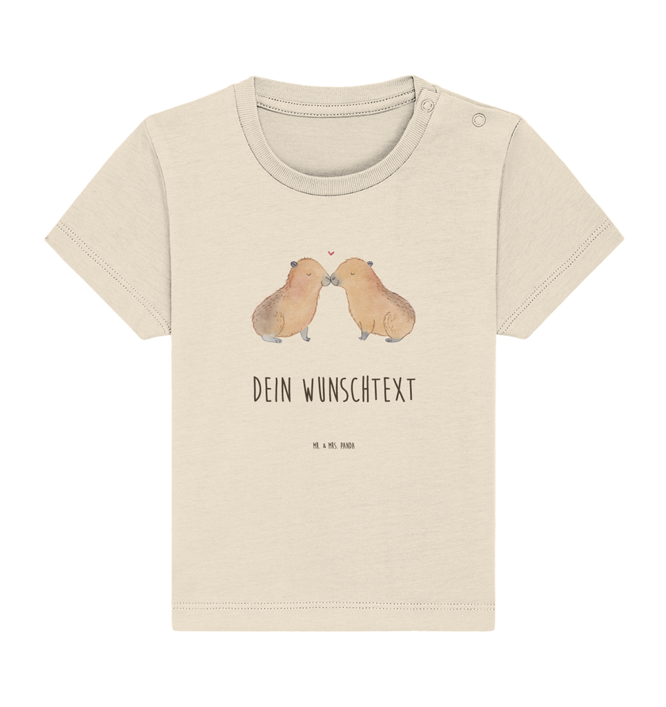 Personalisiertes Baby Shirt Capybara Liebe Personalisiertes Baby T-Shirt, Personalisiertes Jungen Baby T-Shirt, Personalisiertes Mädchen Baby T-Shirt, Personalisiertes Shirt, Tiermotive, Gute Laune, lustige Sprüche, Tiere, Capybara, Liebe, verliebt, Paar, Jahrestag, Kuschel Capybaras, Tierliebe, Romantisches Geschenk, Handgezeichnet, Verschmolzen, Geschenkidee, Beziehung, Partnertiere, Ich bin deins, Du bist meins, Liebesspruch, Herzlich, Valentinstag, Ehejubiläum, Liebesbeweis