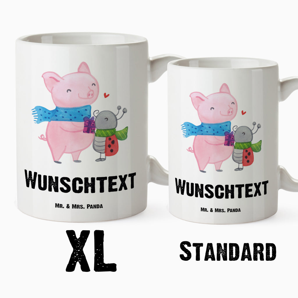 Personalisierte XL Tasse Glühschwein Smörle Personalisierte XL Tasse, Personalisierte Große Tasse, Personalisierte Grosse Kaffeetasse, PErsonalisierter XL Becher, XL Teetasse mit Namen, XL  Becher mit Namen, spülmaschinenfest, Jumbo Tasse, Groß, Personalisiert, XL Tasse mit Namen, XL Namenstasse, Jumbo Namenstasse, Winter, Weihnachten, Weihnachtsdeko, Nikolaus, Advent, Heiligabend, Wintermotiv, Handgezeichnetes Glühschwein, Kreatives Glühschwein Design, Winterlicher Glühwein Spruch, Glühwein Liebhaber Geschenk, Herzliches Marienkäfer Motiv, Marienkäfer in Winterkleidung, Glühwein ist köstlich Spruch, Smörle der stolze Marienkäfer, Süßer Marienkäfer gibt Geschenk, Romantische Geschenkidee Glühwein