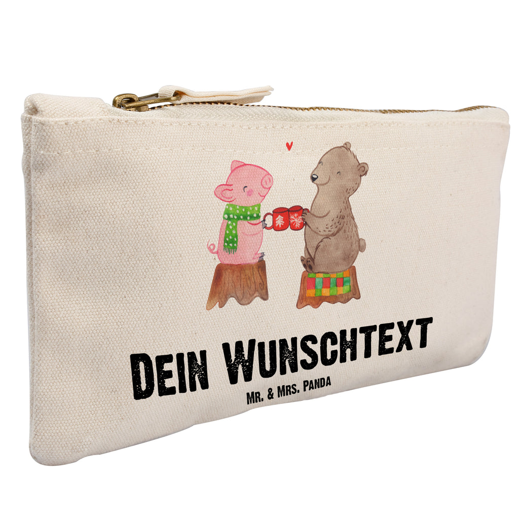 Personalisierte Schminktasche Glühschwein Sause Personalisierte Schminktasche, Personalisierte Kosmetiktasche, Personalisierter Kosmetikbeutel, Personalisiertes Stiftemäppchen, Personalisiertes Etui, Personalisierte Federmappe, Personalisierte Makeup Bag, Personalisiertes Schminketui, Personalisiertes Kosmetiketui, Personalisiertes Schlamperetui, Schminktasche mit Namen, Kosmetiktasche mit Namen, Kosmetikbeutel mit Namen, Stiftemäppchen mit Namen, Etui mit Namen, Federmappe mit Namen, Makeup Bg mit Namen, Schminketui mit Namen, Kosmetiketui mit Namen, Schlamperetui mit Namen, Schminktasche personalisieren, Schminktasche bedrucken, Schminktasche selbst gestalten, Winter, Weihnachten, Weihnachtsdeko, Nikolaus, Advent, Heiligabend, Wintermotiv, Prost, Alles Gute, Weihnachtszeit, Schwein, Bär