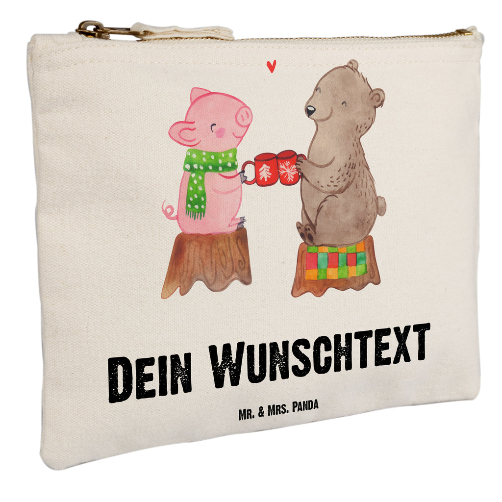 Personalisierte Schminktasche Glühschwein Sause Personalisierte Schminktasche, Personalisierte Kosmetiktasche, Personalisierter Kosmetikbeutel, Personalisiertes Stiftemäppchen, Personalisiertes Etui, Personalisierte Federmappe, Personalisierte Makeup Bag, Personalisiertes Schminketui, Personalisiertes Kosmetiketui, Personalisiertes Schlamperetui, Schminktasche mit Namen, Kosmetiktasche mit Namen, Kosmetikbeutel mit Namen, Stiftemäppchen mit Namen, Etui mit Namen, Federmappe mit Namen, Makeup Bg mit Namen, Schminketui mit Namen, Kosmetiketui mit Namen, Schlamperetui mit Namen, Schminktasche personalisieren, Schminktasche bedrucken, Schminktasche selbst gestalten, Winter, Weihnachten, Weihnachtsdeko, Nikolaus, Advent, Heiligabend, Wintermotiv, Prost, Alles Gute, Weihnachtszeit, Schwein, Bär