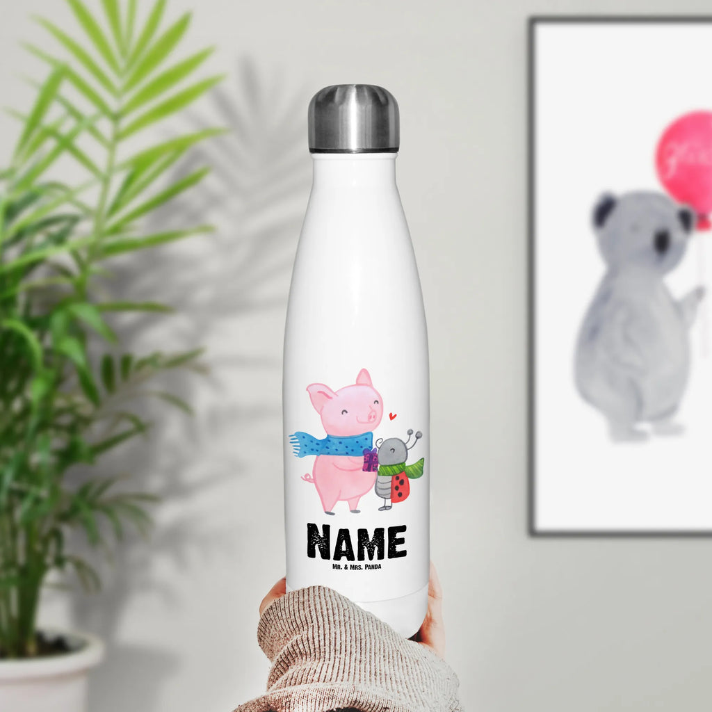 Personalisierte Thermosflasche Glühschwein Smörle Personalisierte Isolierflasche, Personalisierte Thermoflasche, Personalisierte Trinkflasche, Trinkflasche Mit Namen, Wunschname, Bedrucken, Namensflasche, Winter, Weihnachten, Weihnachtsdeko, Nikolaus, Advent, Heiligabend, Wintermotiv, Handgezeichnetes Glühschwein, Kreatives Glühschwein Design, Winterlicher Glühwein Spruch, Glühwein Liebhaber Geschenk, Herzliches Marienkäfer Motiv, Marienkäfer in Winterkleidung, Glühwein ist köstlich Spruch, Smörle der stolze Marienkäfer, Süßer Marienkäfer gibt Geschenk, Romantische Geschenkidee Glühwein