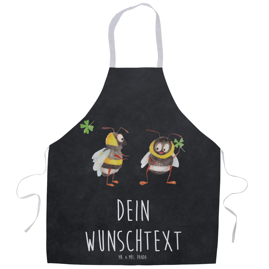 Personalisierte Kochschürze Bienen Paar Personalisierte Kochschürze, Personalisierte Schürze, Personalisierte Backschürze, Personalisierte Küchenschürze, Personalisierte Grillschürze, Personalisierte Latzschürze, Kochschürze mit Namen, Schürze mit Namen, Backschürze mit Namen, Küchenschürze mit Namen, Grillschürze mit Namen, Latzschürze mit Namen, Schürze bedrucken, Kochschürze personalisiert, Kochschürze personalisieren, Personalisierte Kochschürzen, Schürze personalisiert, Grillschürze personalisieren, Schürze personalisieren, Grillschürze personalisiert, Kochschürze bedrucken, Kochschürze selbst gestalten, Schürze selbst gestalten, Grillschürze bedrucken, Liebe, Partner, Freund, Freundin, Ehemann, Ehefrau, Heiraten, Verlobung, Heiratsantrag, Liebesgeschenk, Jahrestag, Hocheitstag, Valentinstag, Geschenk für Frauen, Hochzeitstag, Mitbringsel, Geschenk für Freundin, Geschenk für Partner, Liebesbeweis, für Männer, für Ehemann, Schildkröten, verliebte Schildkröten