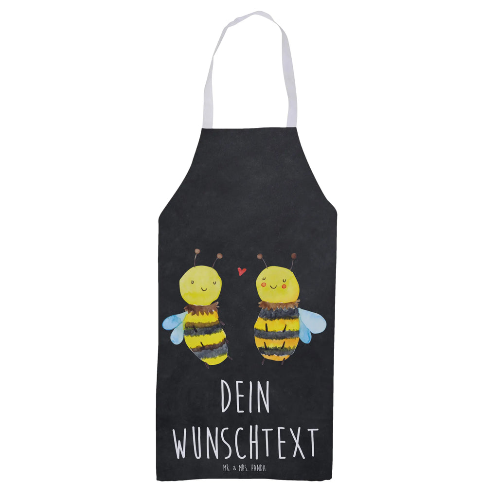 Personalisierte Kochschürze Biene Verliebt Personalisierte Kochschürze, Personalisierte Schürze, Personalisierte Backschürze, Personalisierte Küchenschürze, Personalisierte Grillschürze, Personalisierte Latzschürze, Kochschürze mit Namen, Schürze mit Namen, Backschürze mit Namen, Küchenschürze mit Namen, Grillschürze mit Namen, Latzschürze mit Namen, Schürze bedrucken, Kochschürze personalisiert, Kochschürze personalisieren, Personalisierte Kochschürzen, Schürze personalisiert, Grillschürze personalisieren, Schürze personalisieren, Grillschürze personalisiert, Kochschürze bedrucken, Kochschürze selbst gestalten, Schürze selbst gestalten, Grillschürze bedrucken, Biene, Wespe, Hummel