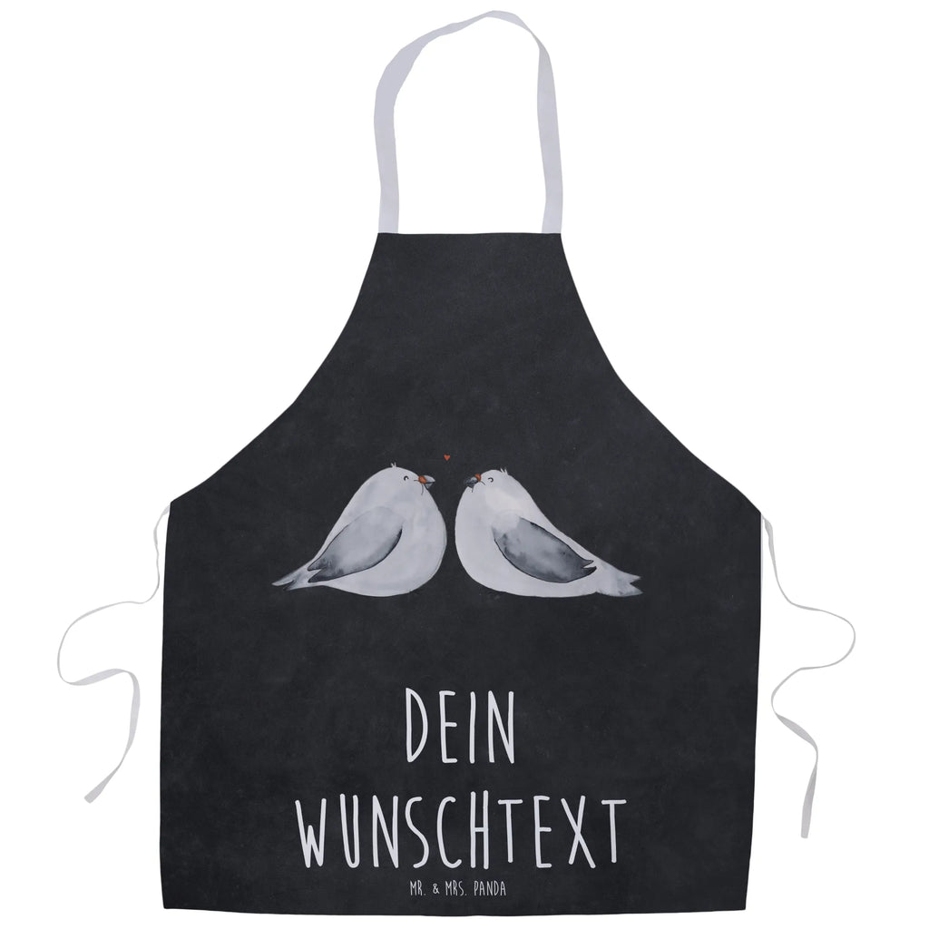 Personalisierte Kochschürze Turteltauben Liebe Personalisierte Kochschürze, Personalisierte Schürze, Personalisierte Backschürze, Personalisierte Küchenschürze, Personalisierte Grillschürze, Personalisierte Latzschürze, Kochschürze mit Namen, Schürze mit Namen, Backschürze mit Namen, Küchenschürze mit Namen, Grillschürze mit Namen, Latzschürze mit Namen, Schürze bedrucken, Kochschürze personalisiert, Kochschürze personalisieren, Personalisierte Kochschürzen, Schürze personalisiert, Grillschürze personalisieren, Schürze personalisieren, Grillschürze personalisiert, Kochschürze bedrucken, Kochschürze selbst gestalten, Schürze selbst gestalten, Grillschürze bedrucken, Liebe, Partner, Freund, Freundin, Ehemann, Ehefrau, Heiraten, Verlobung, Heiratsantrag, Liebesgeschenk, Jahrestag, Hocheitstag, Turteltauben, Turteltäubchen, Tauben, Verliebt, Verlobt, Verheiratet, Geschenk Freundin, Geschenk Freund, Liebesbeweis, Hochzeitstag, Geschenk Hochzeit