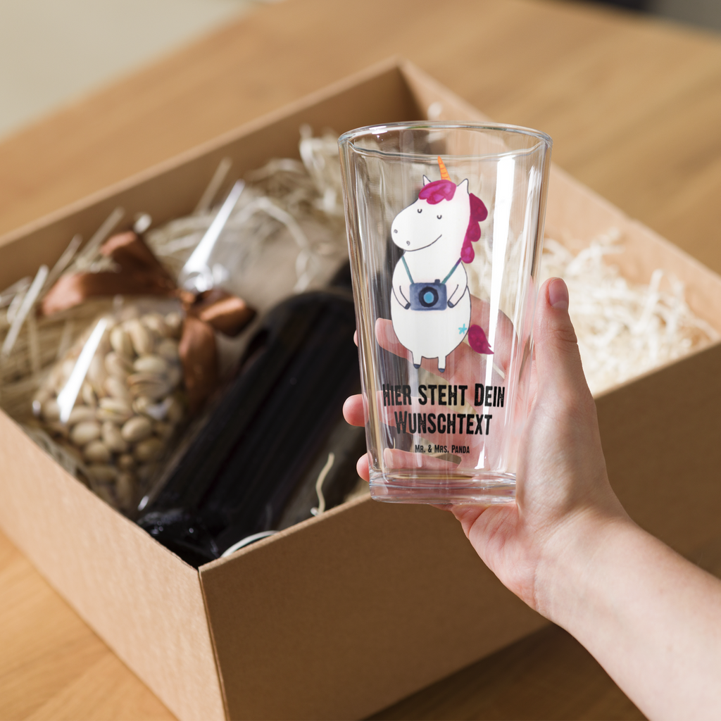 Personalisiertes Trinkglas Einhorn Fotograf Personalisiertes Trinkglas, Personalisiertes Glas, Personalisiertes Pint Glas, Personalisiertes Bierglas, Personalisiertes Cocktail Glas, Personalisiertes Wasserglas, Glas mit Namen, Glas selber bedrucken, Wunschtext, Selbst drucken, Wunschname, Einhorn, Einhörner, Einhorn Deko, Pegasus, Unicorn, Fotograf, Fotografie, Kamera, Reisen, Weltreise, Weltenbummler, Urlaub, Tourist, Kurztrip, Reise, Städtereise