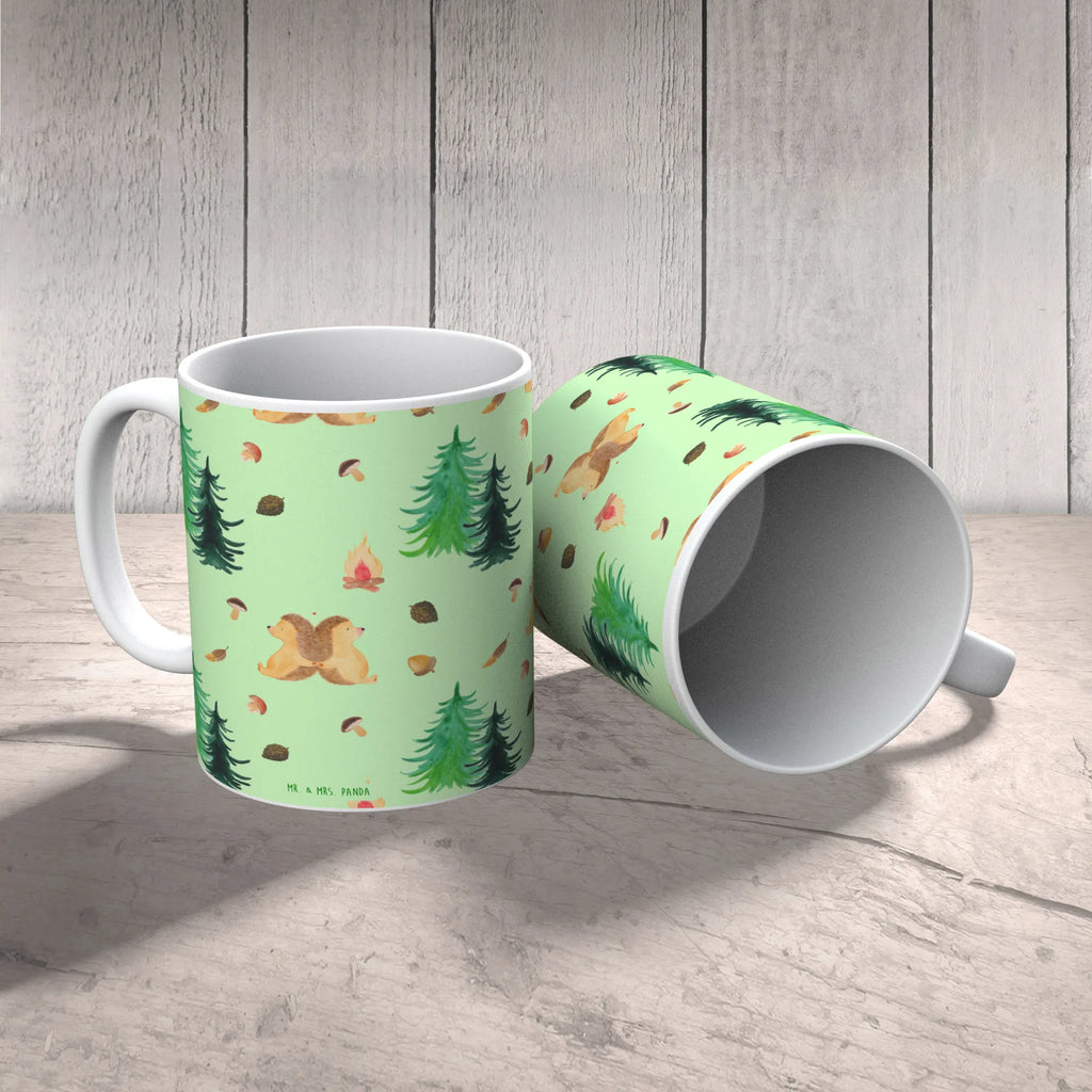 Tasse Igel händchenhaltend Muster Tasse, Kaffeetasse, Teetasse, Becher, Kaffeebecher, Teebecher, Keramiktasse, Porzellantasse, Büro Tasse, Geschenk Tasse, Tasse Sprüche, Tasse Motive, Kaffeetassen, Tasse bedrucken, Designer Tasse, Cappuccino Tassen, Schöne Teetassen, Liebe, Partner, Freund, Freundin, Ehemann, Ehefrau, Heiraten, Verlobung, Heiratsantrag, Liebesgeschenk, Jahrestag, Hocheitstag, Igel, Igelliebe, Hand in Hand, Liebesbeweis, große Liebe, Liebesbotschaft, Hochzeit, Lieblingsmensch, Gemeinsamkeit, Love, Geschenk für zwei