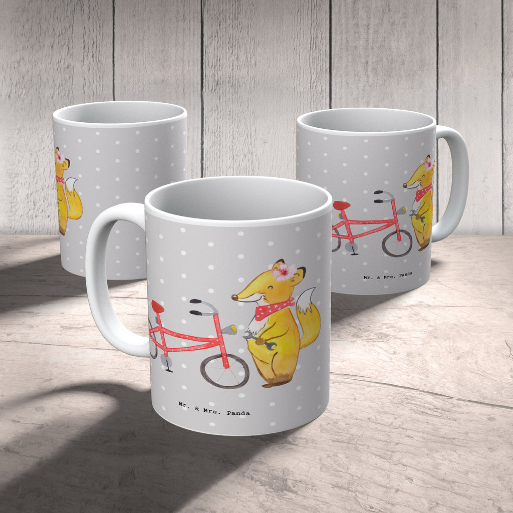 Tasse Zweirad Mechatronikerin mit Herz Tasse, Kaffeetasse, Teetasse, Becher, Kaffeebecher, Teebecher, Keramiktasse, Porzellantasse, Büro Tasse, Geschenk Tasse, Tasse Sprüche, Tasse Motive, Kaffeetassen, Tasse bedrucken, Designer Tasse, Cappuccino Tassen, Schöne Teetassen, Beruf, Ausbildung, Jubiläum, Abschied, Rente, Kollege, Kollegin, Geschenk, Schenken, Arbeitskollege, Mitarbeiter, Firma, Danke, Dankeschön