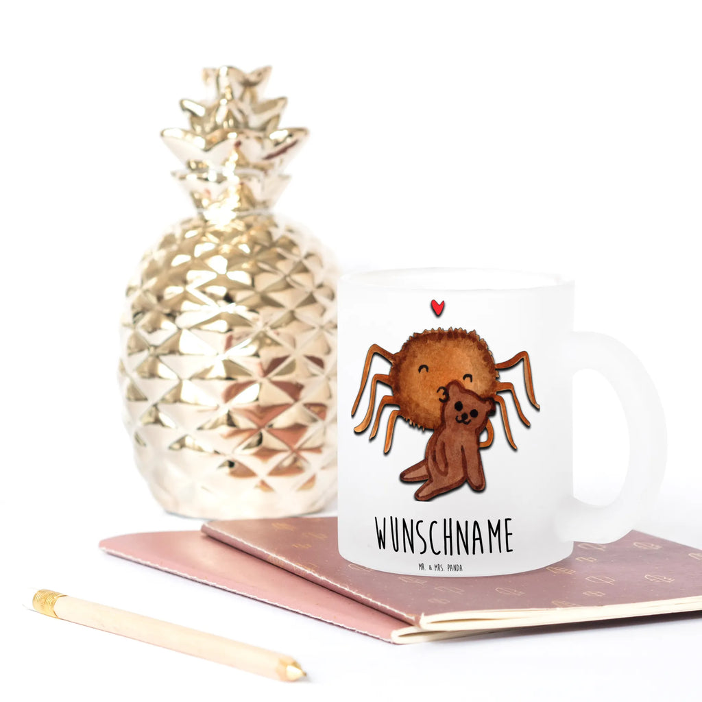 Personalisierte Teetasse Spinne Agathe Teddy Personalisierte Teetasse, Personalisiertes Teeglas, Personalisierter Teebecher, Personalisierte Glas Teetasse, Personalisierte Teetasse aus Glas, Teetasse mit Namen, Teeglas mit Namen, Teebecher mit Namen, Glas Teetasse mit Namen, Teetasse aus Glas mit Namen, Teetasse Wunschname, Teetasse selbst gestalten., Spinne Agathe, Spinne, Agathe, Videos, Merchandise, Freundschaft, Liebesgeschenk, Verliebt, Liebesbeweis, Teddy, Treue, Miteinander, Dankeschön