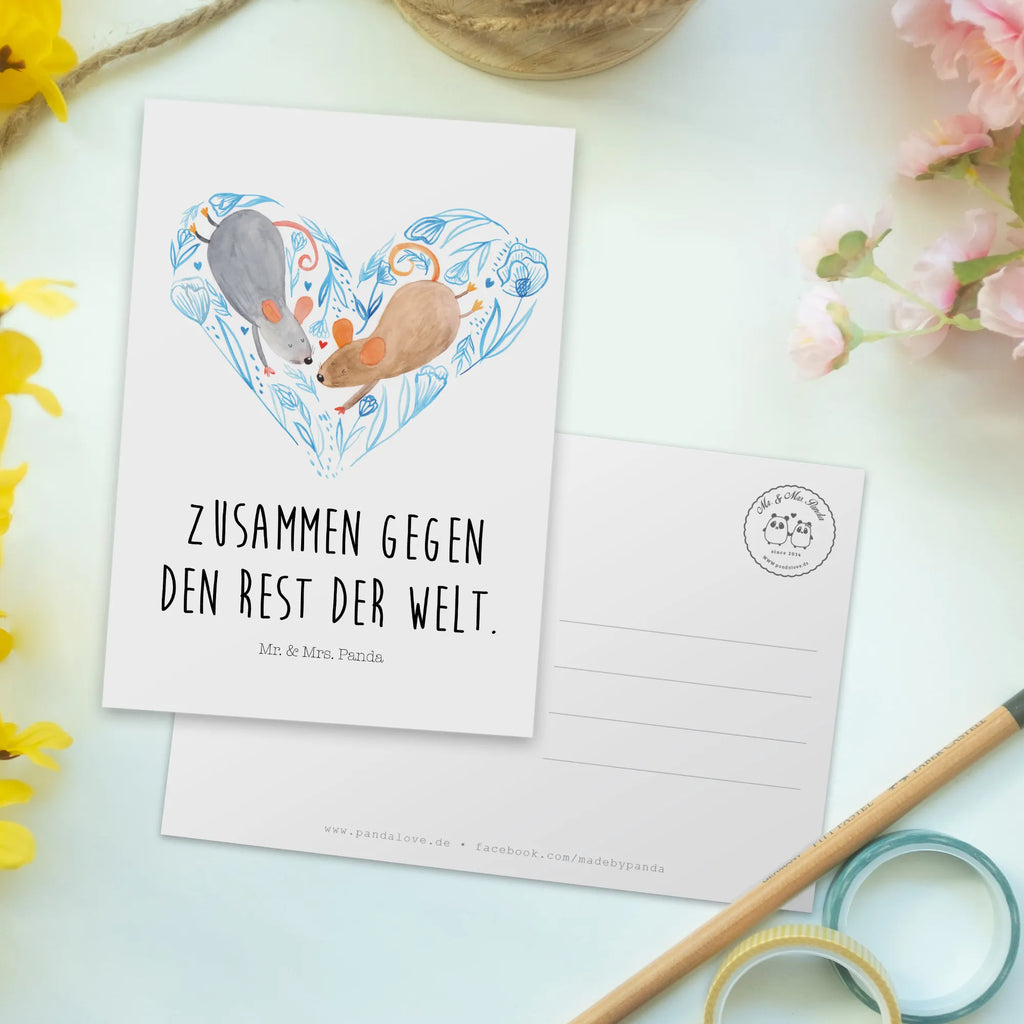 Postkarte Hochzeit Mäuse Herz Postkarte, Karte, Geschenkkarte, Grußkarte, Einladung, Ansichtskarte, Geburtstagskarte, Einladungskarte, Dankeskarte, Ansichtskarten, Einladung Geburtstag, Einladungskarten Geburtstag, Hochzeit, Hochzeitsgeschenk, Ehe, Hochzeitsfeier, Trauung, Trauungsgeschenk, Hochzeitskarte, Verlobungsfeier, Verlobungsgeschenk, Hochzeitsgeschenkideen, Hochzeitsgeschenke für Brautpaar, Maus, Mäuse, Paar, Liebe, Freund, Freundin, Paargeschenk