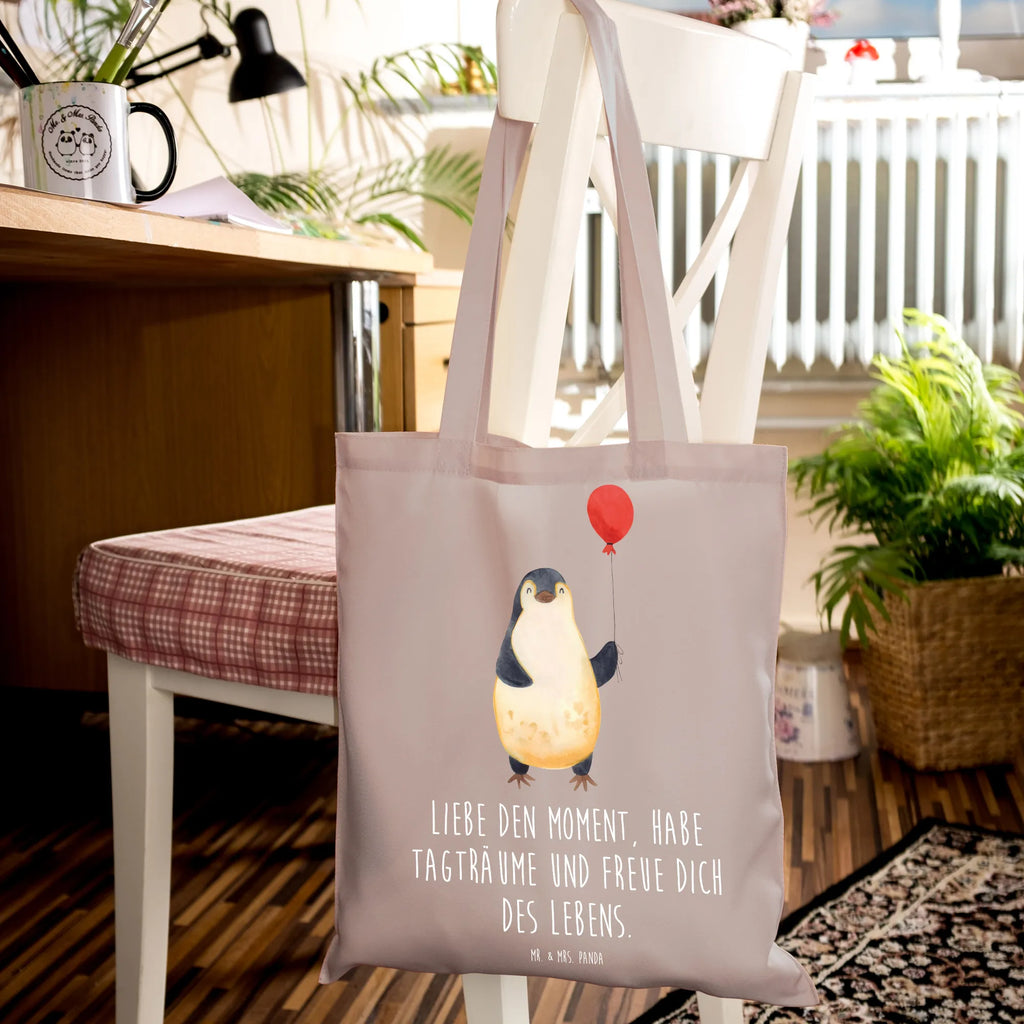 Tragetasche Pinguin Luftballon Beuteltasche, Beutel, Einkaufstasche, Jutebeutel, Stoffbeutel, Tasche, Shopper, Umhängetasche, Strandtasche, Schultertasche, Stofftasche, Tragetasche, Badetasche, Jutetasche, Einkaufstüte, Laptoptasche, Pinguin, Pinguine, Luftballon, Tagträume, Lebenslust, Geschenk Freundin, Geschenkidee, beste Freundin, Motivation, Neustart, neues Leben, Liebe, Glück