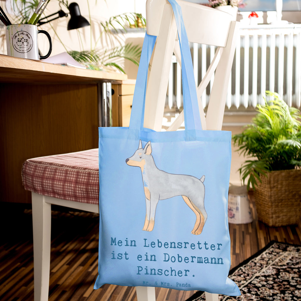 Tragetasche Dobermann Pinscher Lebensretter Beuteltasche, Beutel, Einkaufstasche, Jutebeutel, Stoffbeutel, Tasche, Shopper, Umhängetasche, Strandtasche, Schultertasche, Stofftasche, Tragetasche, Badetasche, Jutetasche, Einkaufstüte, Laptoptasche, Hund, Hunderasse, Rassehund, Hundebesitzer, Geschenk, Tierfreund, Schenken, Welpe, Dobermann Pinscher