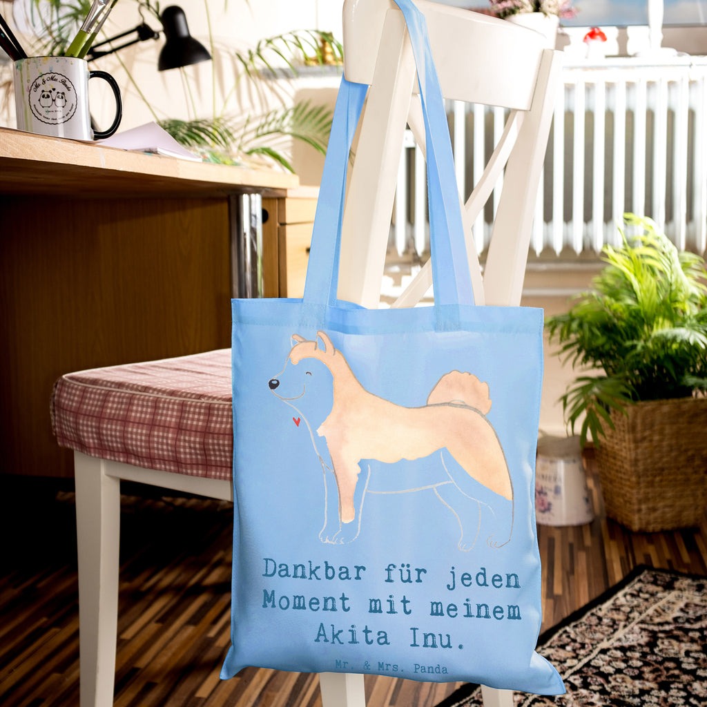 Tragetasche Akita Inu Moment Beuteltasche, Beutel, Einkaufstasche, Jutebeutel, Stoffbeutel, Tasche, Shopper, Umhängetasche, Strandtasche, Schultertasche, Stofftasche, Tragetasche, Badetasche, Jutetasche, Einkaufstüte, Laptoptasche, Hund, Hunderasse, Rassehund, Hundebesitzer, Geschenk, Tierfreund, Schenken, Welpe, Akita Ken, Japanischer Akita, Akita-Inu, Akita Inu