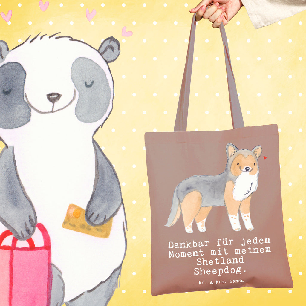 Tragetasche Shetland Sheepdog Moment Beuteltasche, Beutel, Einkaufstasche, Jutebeutel, Stoffbeutel, Tasche, Shopper, Umhängetasche, Strandtasche, Schultertasche, Stofftasche, Tragetasche, Badetasche, Jutetasche, Einkaufstüte, Laptoptasche, Hund, Hunderasse, Rassehund, Hundebesitzer, Geschenk, Tierfreund, Schenken, Welpe, Shetland Sheepdog, Sheltie