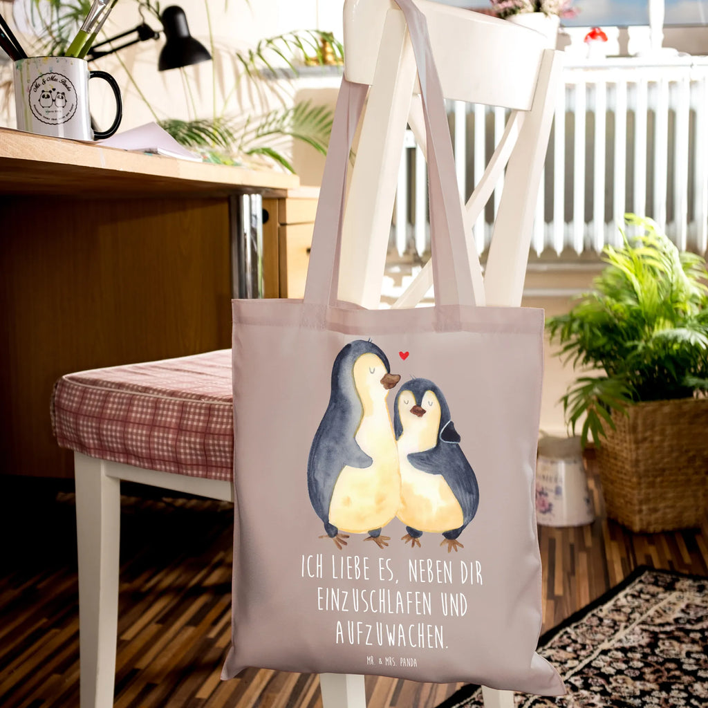 Tragetasche Pinguine Einschlafen Beuteltasche, Beutel, Einkaufstasche, Jutebeutel, Stoffbeutel, Tasche, Shopper, Umhängetasche, Strandtasche, Schultertasche, Stofftasche, Tragetasche, Badetasche, Jutetasche, Einkaufstüte, Laptoptasche, Liebe, Partner, Freund, Freundin, Ehemann, Ehefrau, Heiraten, Verlobung, Heiratsantrag, Liebesgeschenk, Jahrestag, Hocheitstag, Valentinstag, Geschenk für Frauen, Hochzeitstag, Mitbringsel, Geschenk für Freundin, Geschenk für Partner, Liebesbeweis, für Männer, für Ehemann