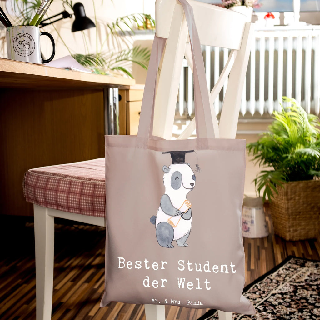 Tragetasche Panda Bester Student der Welt Beuteltasche, Beutel, Einkaufstasche, Jutebeutel, Stoffbeutel, Tasche, Shopper, Umhängetasche, Strandtasche, Schultertasche, Stofftasche, Tragetasche, Badetasche, Jutetasche, Einkaufstüte, Laptoptasche, für, Dankeschön, Geschenk, Schenken, Geburtstag, Geburtstagsgeschenk, Geschenkidee, Danke, Bedanken, Mitbringsel, Freude machen, Geschenktipp, Student, Studium, Sohn, Spaß, Musterschüler, lustig, Studienabschluss, witzig, Universität, Abschluss, Alumni, Uni, Studenten, Hochschule