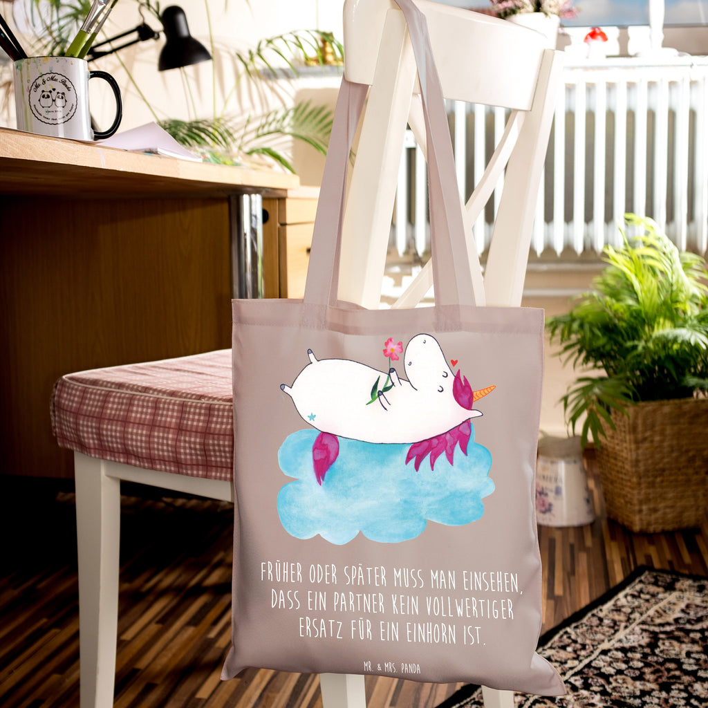 Tragetasche Einhorn verliebt auf Wolke Beuteltasche, Beutel, Einkaufstasche, Jutebeutel, Stoffbeutel, Tasche, Shopper, Umhängetasche, Strandtasche, Schultertasche, Stofftasche, Tragetasche, Badetasche, Jutetasche, Einkaufstüte, Laptoptasche, Einhorn, Einhörner, Einhorn Deko, Pegasus, Unicorn, verliebt, Liebe, Liebesbeweis, Freundin, Wolke