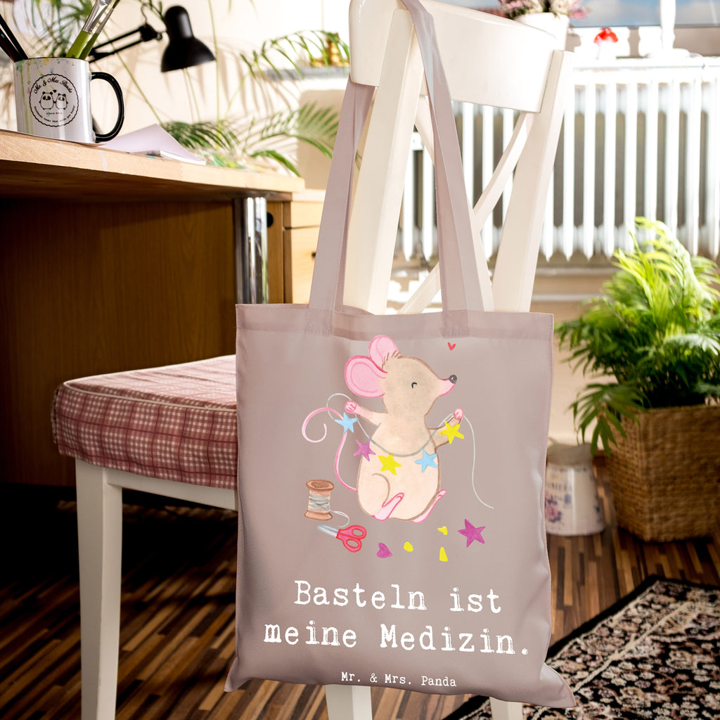 Tragetasche Maus Basteln Beuteltasche, Beutel, Einkaufstasche, Jutebeutel, Stoffbeutel, Tasche, Shopper, Umhängetasche, Strandtasche, Schultertasche, Stofftasche, Tragetasche, Badetasche, Jutetasche, Einkaufstüte, Laptoptasche, Geschenk, Sport, Sportart, Hobby, Schenken, Danke, Dankeschön, Auszeichnung, Gewinn, Sportler, Basteln, DIY, kreatives Basteln