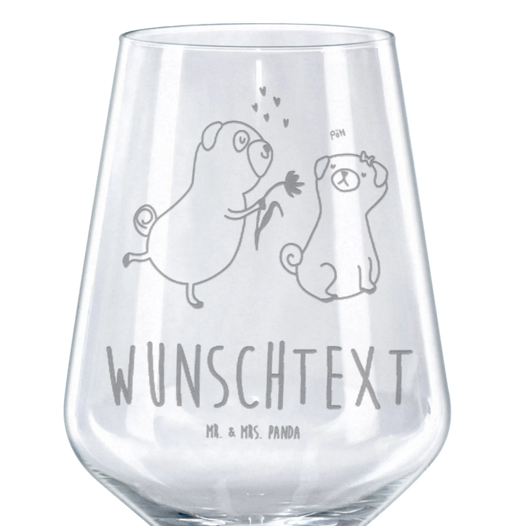 Personalisiertes Rotwein Glas Mops Verliebt Personalisiertes Rotweinglas, Personalisiertes Weinglas, Personalisiertes Rotwein Glas, Personalisiertes Weinglas mit Gravur, Personalisiertes Geschenk für Weinliebhaber, Personalisierte Spülmaschinenfeste Weingläser, Personalisiert Weinaccessoires, Rotweinglas mit Namen, Weinglas mit Namen, Rotwein Glas mit Namen, Weinglas mit Gravur mit Namen, Geschenk für Weinliebhaber mit Namen, Spülmaschinenfeste Weingläser mit Namen, Hochwertige Weinaccessoires mit Namen, Hund, Hundemotiv, Haustier, Hunderasse, Tierliebhaber, Hundebesitzer, Sprüche, Mops, Möpse, Hundeliebe, verliebt, Liebe, Liebesspruch. Verlobt, Geschenk Freund, Partner