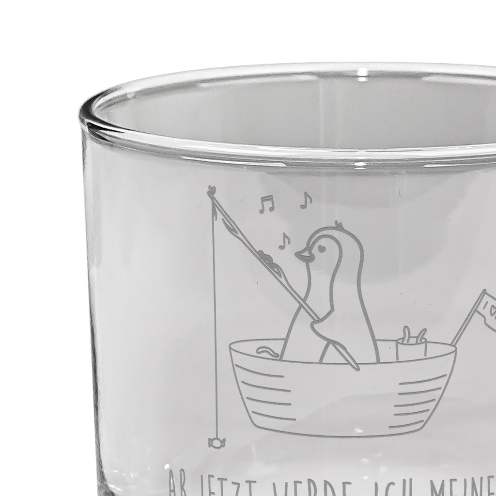 Whiskey Glas Pinguin Angelboot Whiskeylgas, Whiskey Glas, Whiskey Glas mit Gravur, Whiskeyglas mit Spruch, Whiskey Glas mit Sprüchen, Whiskygläser, Whisky Gläser, Whiskey Tumbler, Whiskyglas mit Gravur, Gravur Whiskyglas, Edle Whiskygläser, Pinguin, Pinguine, Angeln, Boot, Angelboot, Lebenslust, Leben, genießen, Motivation, Neustart, Neuanfang, Trennung, Scheidung, Geschenkidee Liebeskummer