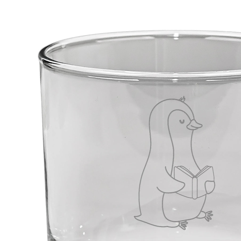 Personalisiertes Whiskey Glas Pinguin Buch Whiskeylgas, Whiskey Glas, Whiskey Glas mit Gravur, Whiskeyglas mit Spruch, Whiskey Glas mit Sprüchen, Pinguin, Pinguine, Buch, Lesen, Bücherwurm, Nichtstun, Faulenzen, Ferien, Urlaub, Freizeit