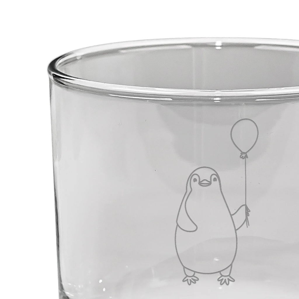 Personalisiertes Whiskey Glas Pinguin Luftballon Whiskeylgas, Whiskey Glas, Whiskey Glas mit Gravur, Whiskeyglas mit Spruch, Whiskey Glas mit Sprüchen, Pinguin, Pinguine, Luftballon, Tagträume, Lebenslust, Geschenk Freundin, Geschenkidee, beste Freundin, Motivation, Neustart, neues Leben, Liebe, Glück