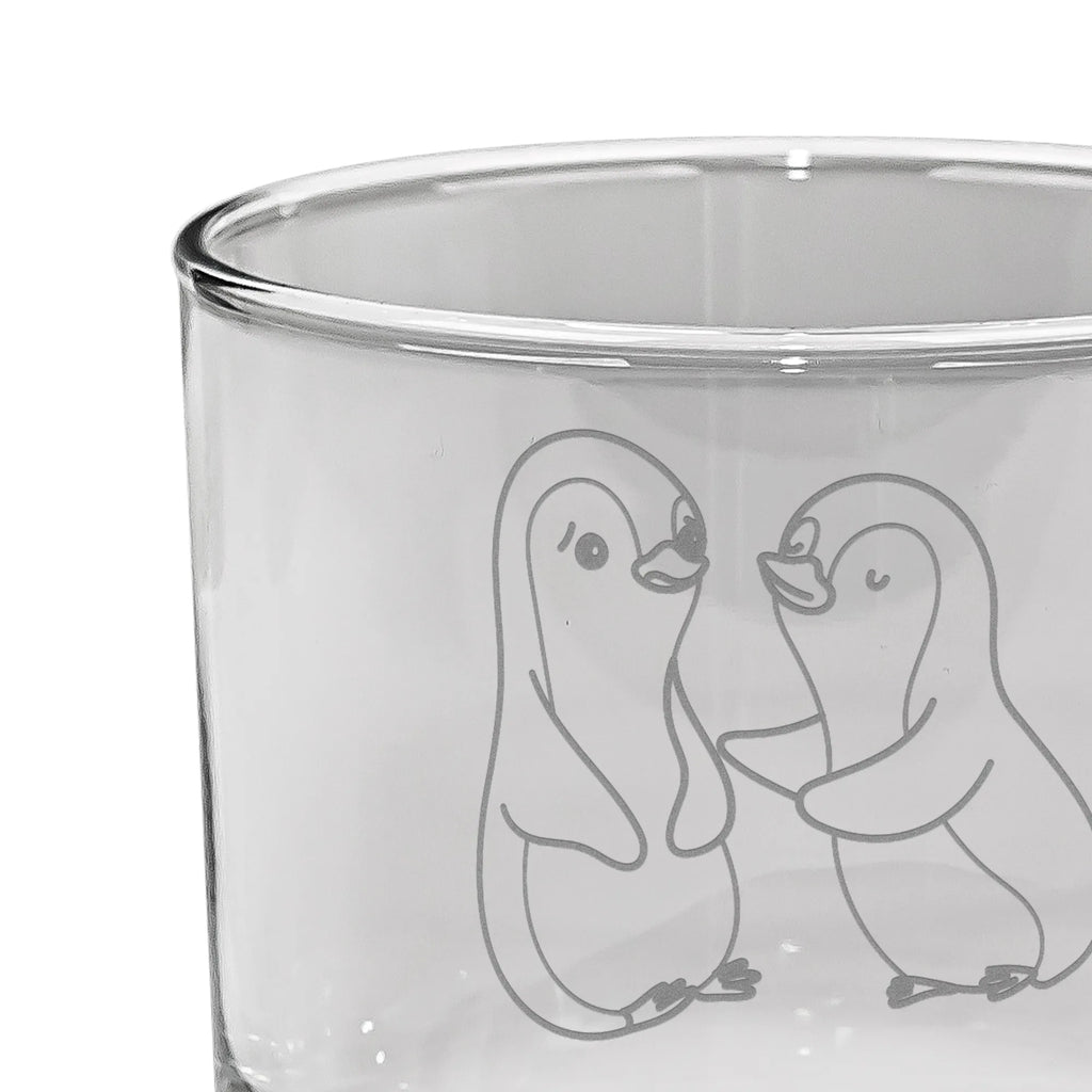 Personalisiertes Whiskey Glas Pinguine trösten Whiskeylgas, Whiskey Glas, Whiskey Glas mit Gravur, Whiskeyglas mit Spruch, Whiskey Glas mit Sprüchen, Liebe, Partner, Freund, Freundin, Ehemann, Ehefrau, Heiraten, Verlobung, Heiratsantrag, Liebesgeschenk, Jahrestag, Hocheitstag, Valentinstag, Geschenk für Frauen, Hochzeitstag, Mitbringsel, Geschenk für Freundin, Geschenk für Partner, Liebesbeweis, für Männer, für Ehemann