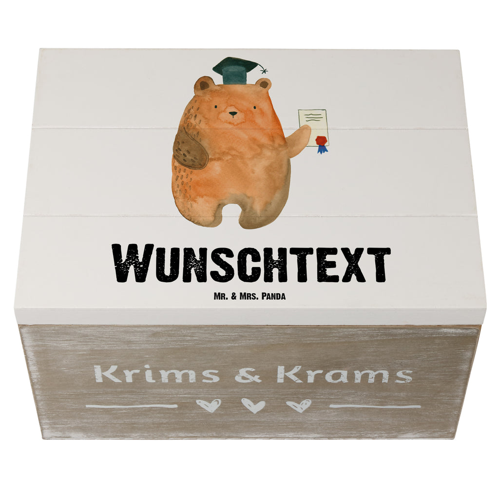 Personalisierte Holzkiste Bär Prüfung Holzkiste mit Namen, Kiste mit Namen, Schatzkiste mit Namen, Truhe mit Namen, Schatulle mit Namen, Erinnerungsbox mit Namen, Erinnerungskiste, mit Namen, Dekokiste mit Namen, Aufbewahrungsbox mit Namen, Holzkiste Personalisiert, Kiste Personalisiert, Schatzkiste Personalisiert, Truhe Personalisiert, Schatulle Personalisiert, Erinnerungsbox Personalisiert, Erinnerungskiste Personalisiert, Dekokiste Personalisiert, Aufbewahrungsbox Personalisiert, Geschenkbox personalisiert, GEschenkdose personalisiert, Bär, Teddy, Teddybär, Abitur, Prüfungen, Prüfung bestanden, Abschluss, Zeugnis, Abschlusszeugnis