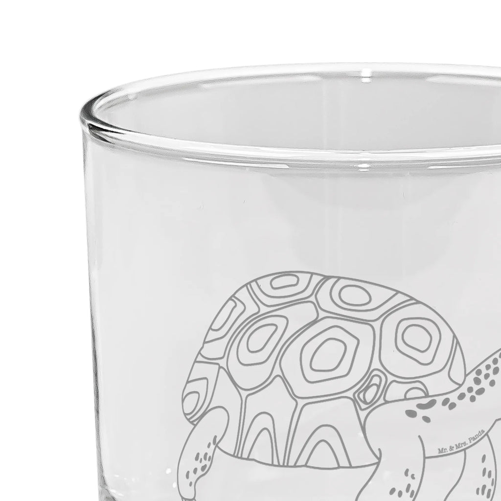 Ginglas Schildkröte marschiert Ginglas, Gin Glas, Gin Glas mit Gravur, Ginglas mit Spruch, Gin Glas mit Sprüchen, Meerestiere, Meer, Urlaub, Schildkröte, Schildkröten, get lost, Abenteuer, Reiselust, Inspiration, Neustart, Motivation, Lieblingsmensch