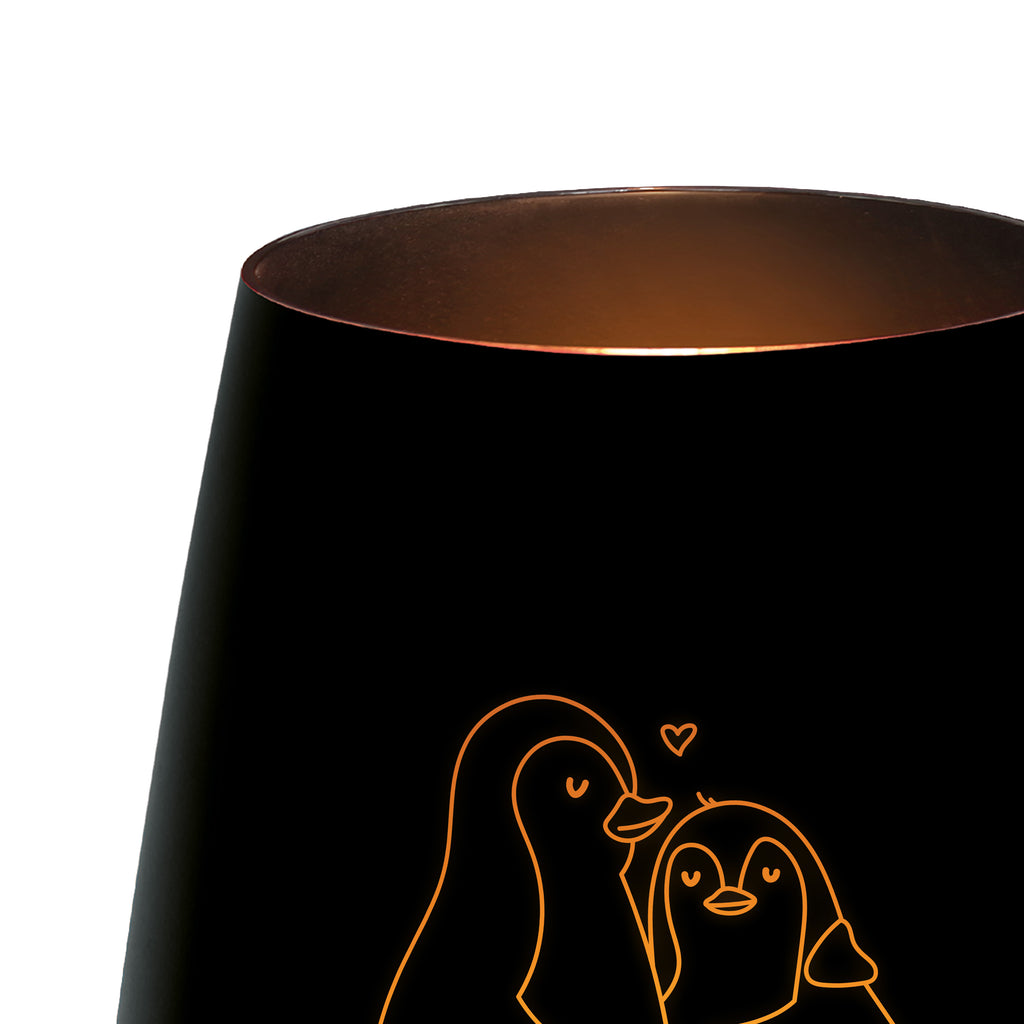 Gold Windlicht Personalisiert Pinguin umarmen Personalisiertes Windlicht, Personalisiertes Teelicht, Personalisiertes Graviertes Windlicht, Personalisiertes Windlicht Gravur, Personalisierte Kerze, Personalisiertes Windlicht aus Glas, Personalisiertes Teelicht aus Glas, Personalisiertes Windlicht mit Namen, Teelicht mit Namen, Graviertes Windlicht mit Namen, Windlicht Gravur mit Namen, Kerze mit Namen, Windlicht aus Glas mit Namen, Teelicht aus Glas mit Namen, Wunschtext, Personalisierbar, Selbst gestalten, Pinguin, Liebe, Liebespaar, Liebesbeweis, Liebesgeschenk, Verlobung, Jahrestag, Hochzeitstag, Hochzeit, Hochzeitsgeschenk