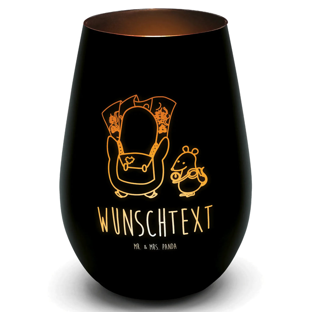 Gold Windlicht Personalisiert Pinguin & Maus Wanderer Personalisiertes Windlicht, Personalisiertes Teelicht, Personalisiertes Graviertes Windlicht, Personalisiertes Windlicht Gravur, Personalisierte Kerze, Personalisiertes Windlicht aus Glas, Personalisiertes Teelicht aus Glas, Personalisiertes Windlicht mit Namen, Teelicht mit Namen, Graviertes Windlicht mit Namen, Windlicht Gravur mit Namen, Kerze mit Namen, Windlicht aus Glas mit Namen, Teelicht aus Glas mit Namen, Wunschtext, Personalisierbar, Selbst gestalten, Pinguin, Pinguine, Abenteurer, Abenteuer, Roadtrip, Ausflug, Wanderlust, wandern